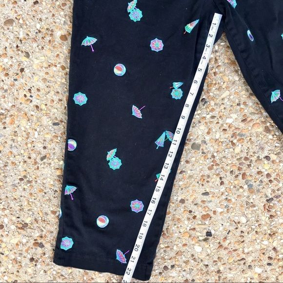 Coldwater Creek Beach Ball Umbrella Black Capris - Picture 4 of 6